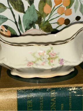 Vintage Homer Laughlin "Jean" gravy boat